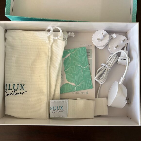 Omnilux glove LED light therapy device. - Picture 3 of 5